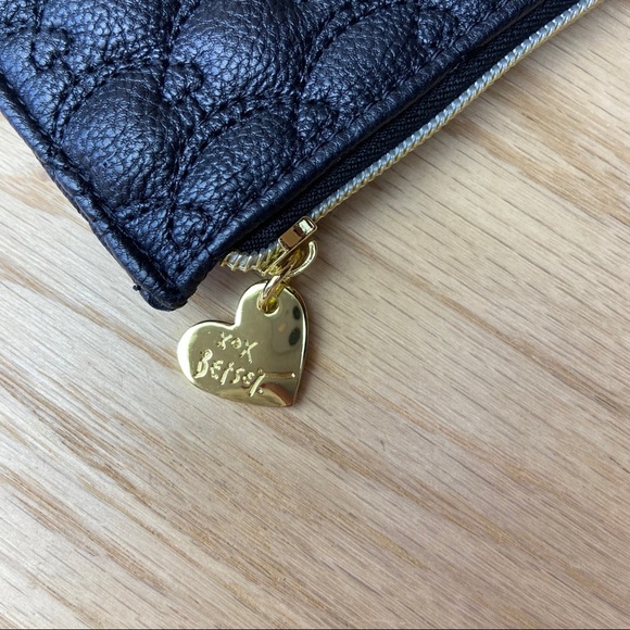 Betsey Johnson‎ Black Quilted Wristlet - Picture 2 of 7